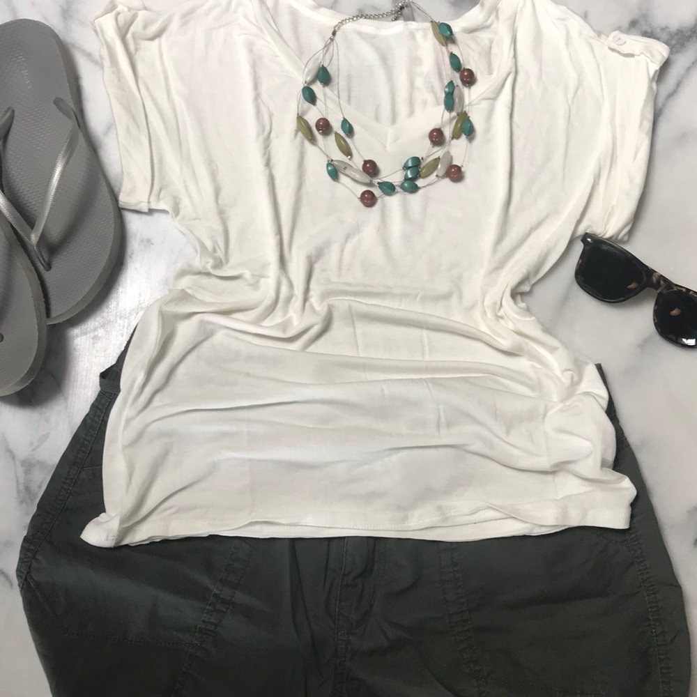 Heart ❤️ Hips for classic womanCream t shirt
